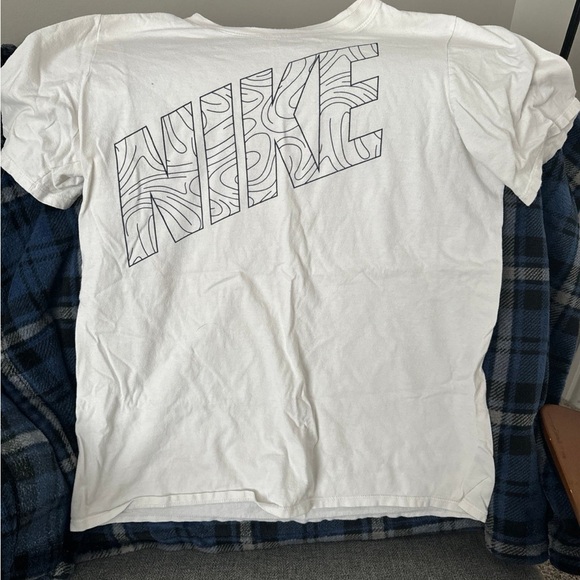 Nike white tshirt - Picture 2 of 4